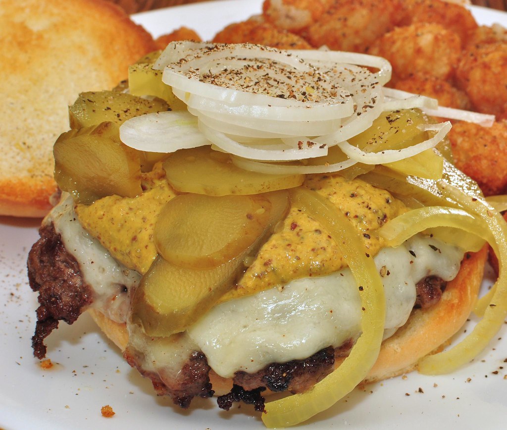 Classic Cheeseburger